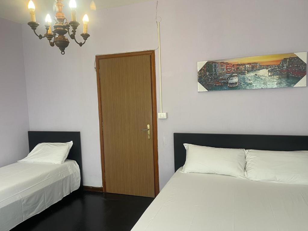 Venice Night 13 Family Room Mestre Buitenkant foto